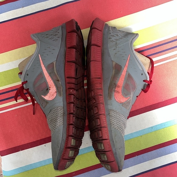 MEN’S 10.5 NIKE FREE RUN 5.0 SHOES - Picture 4 of 12